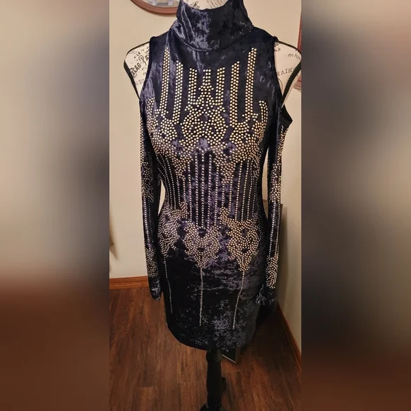 SONJA - By SONJA MORGAN - Vivi Stud Velvet Dress - Women's  Size  M - Picture 5 of 12